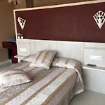 House - 4 Bedrooms With Pool - 4093 *