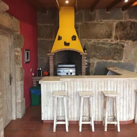 Chalet House - 4 Bedrooms With Pool - 4093 *